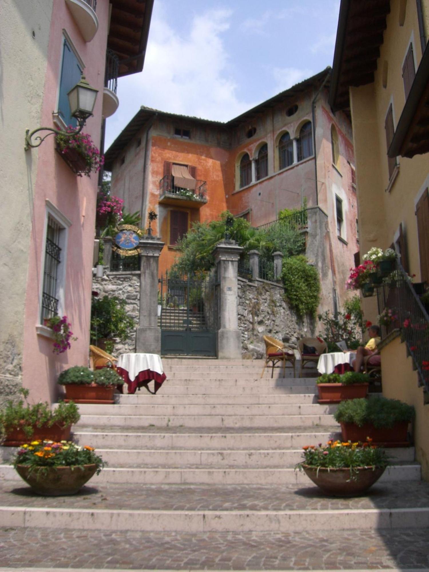 Locanda Agli Angeli Gardone Riviera Eksteriør bilde